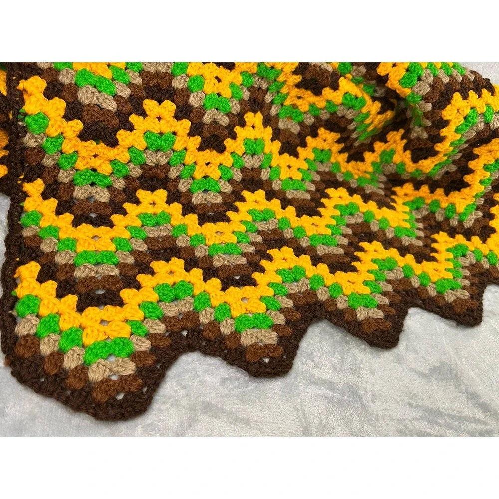 Vtg Afghan Crochet Knit Throw Blanket 49x56 Handmade Chevron‎ Brown Yellow Green
